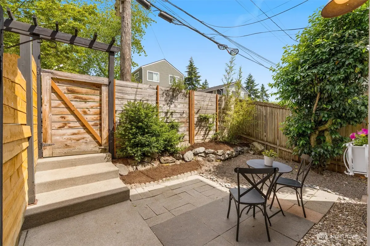 9121 23rd Avenue Ne, Seattle, WA 98115 - #1