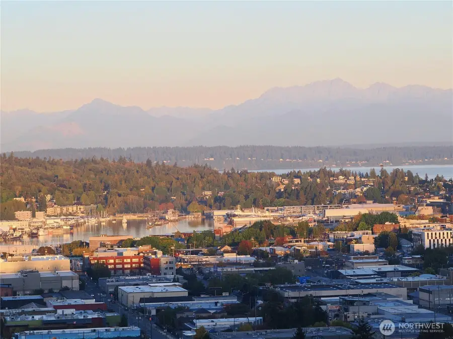 4511 Greenwood Avenue N #4, Seattle, WA 98103 - #2