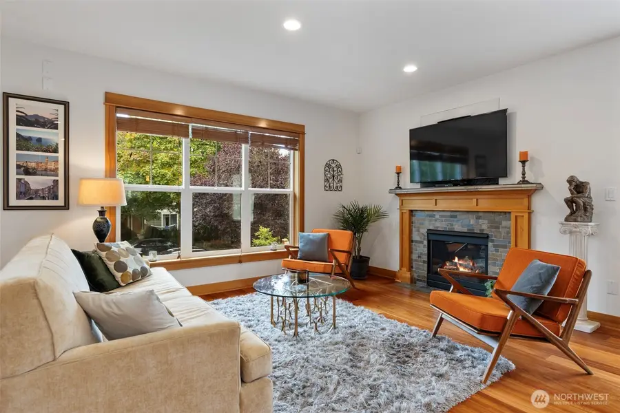 4122 42nd Avenue Sw, Seattle, WA 98116 - #3