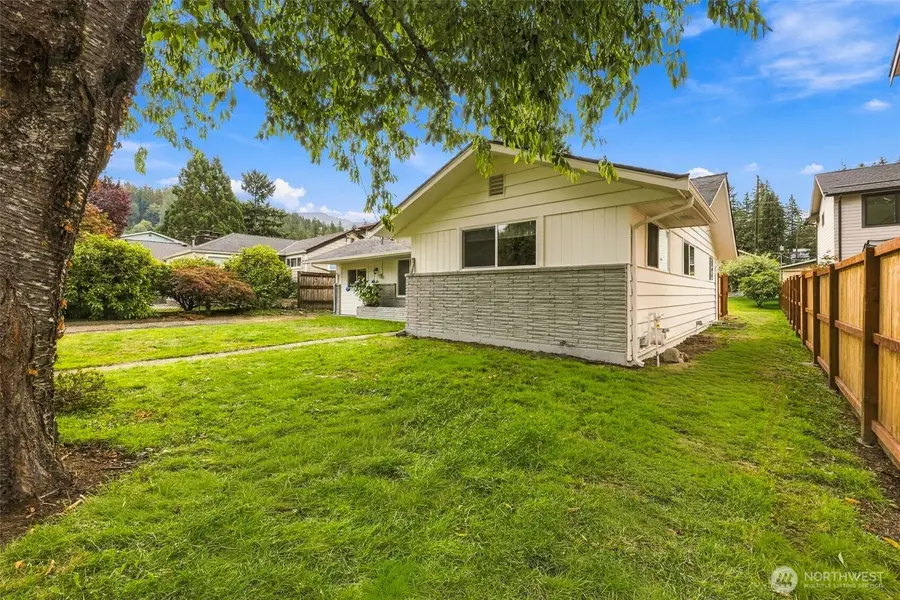 325 SE Andrews Street, Issaquah, WA 98027 - #2