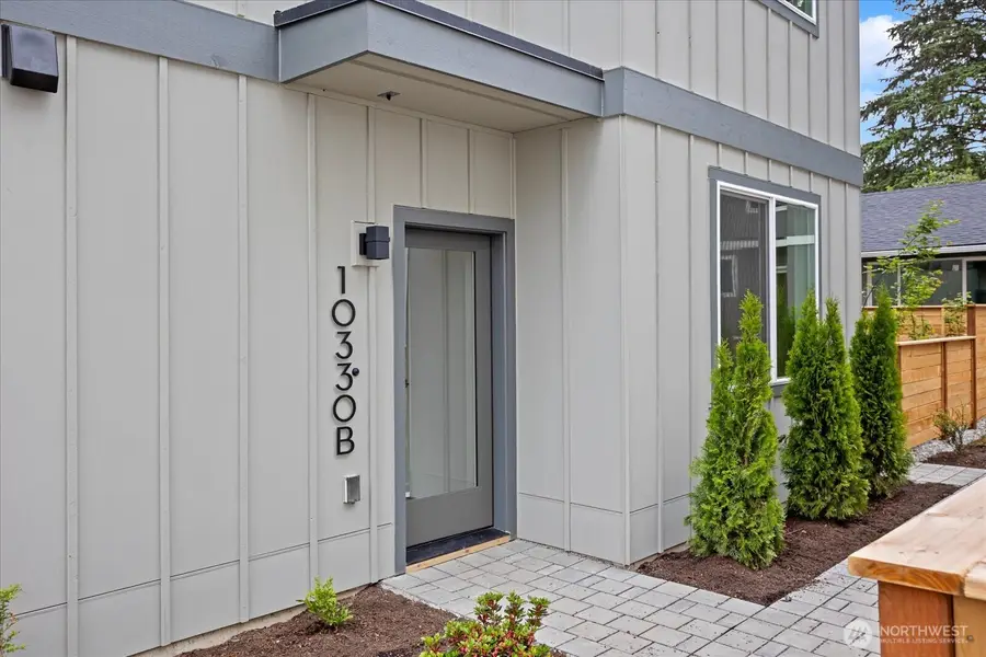 10330 Ashworth Avenue N, Seattle, WA 98133 - #2