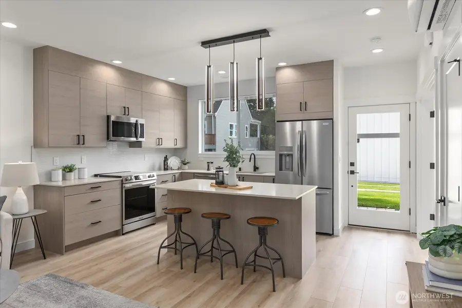 10330 Ashworth Avenue N, Seattle, WA 98133 - #3