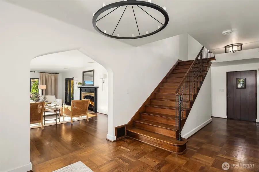 1990 Magnolia Blvd Way W, Seattle, WA 98199 - #3