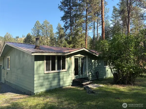13 Pine Grove Street, Republic, WA 99166