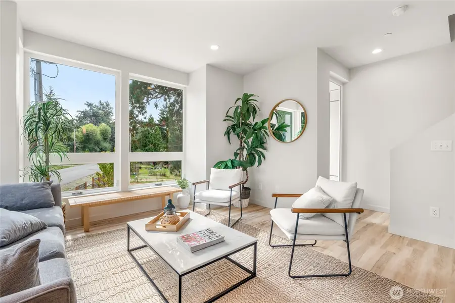 12225 Roseberg Avenue S #1, Seattle, WA 98168 - #3