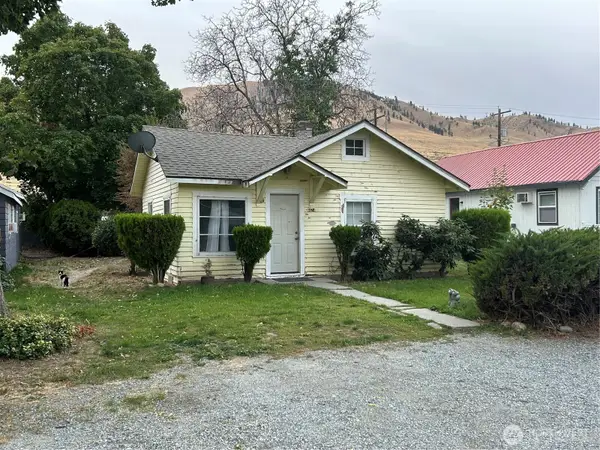 424 E Trow Avenue, Chelan, WA 98816
