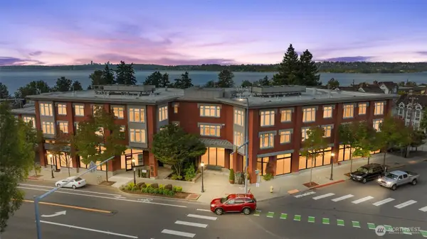631 Market Street #401, Kirkland, WA 98033