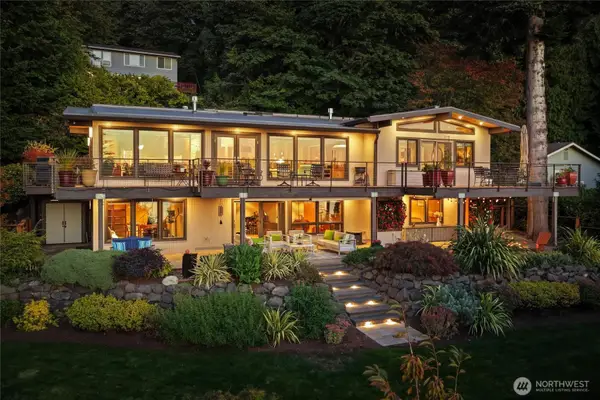 13210 Holmes Point Drive Ne, Kirkland, WA 98034