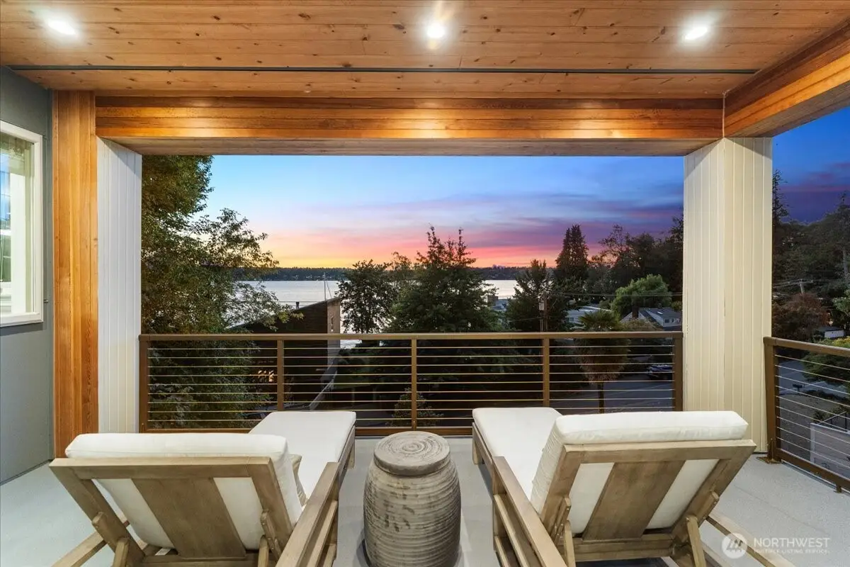 11822 Holmes Point Drive Ne, Kirkland, WA 98034 - #1