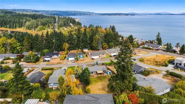 468 Harold Place, Camano Island, WA 98282