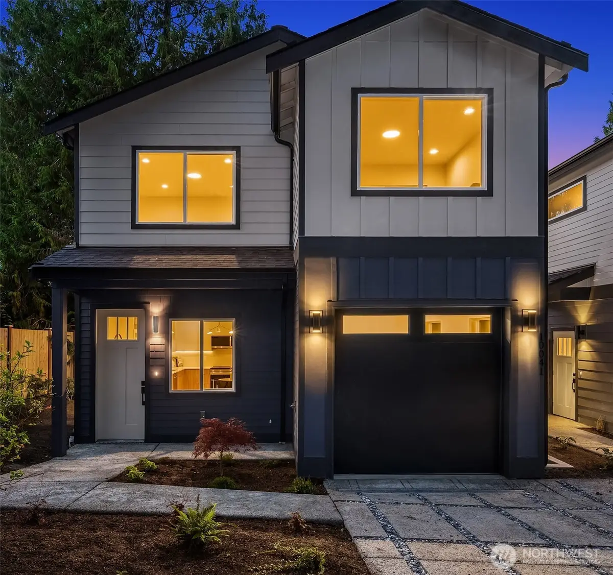 10041 38th Avenue Ne, Seattle, WA 98125 - #1