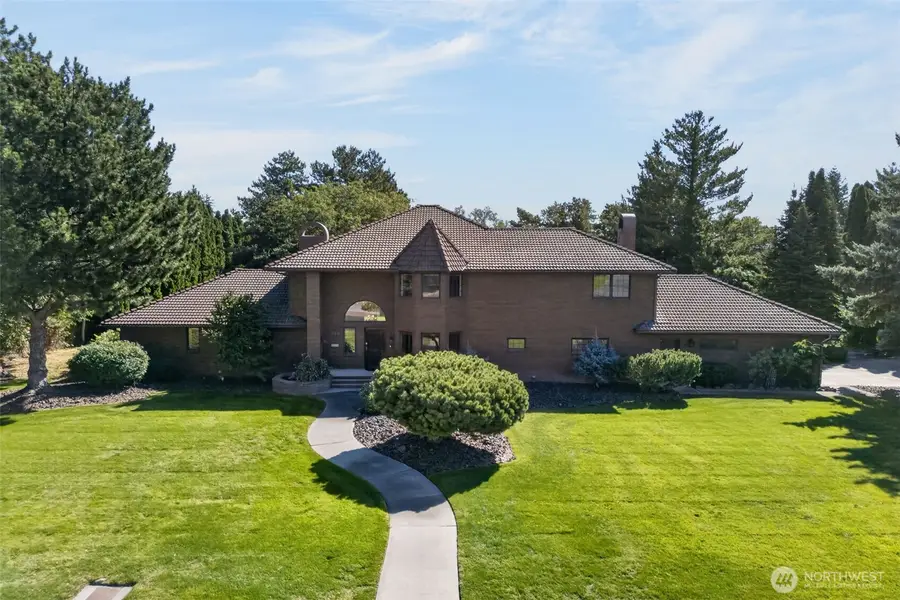810 D Street Sw, Ephrata, WA 98823 - #3