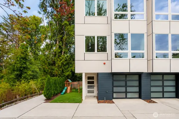 12225 Roseberg Avenue S #9, Seattle, WA 98168