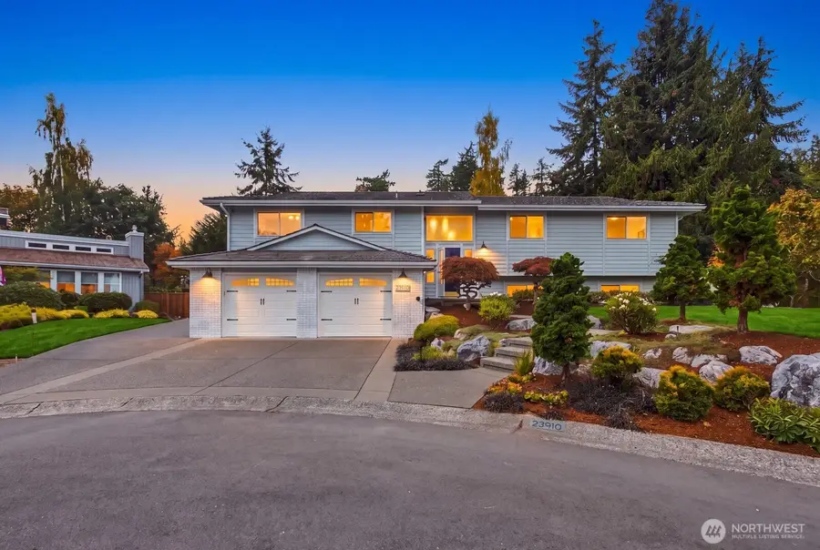23910 107th Place W, Edmonds, WA 98020 - #2
