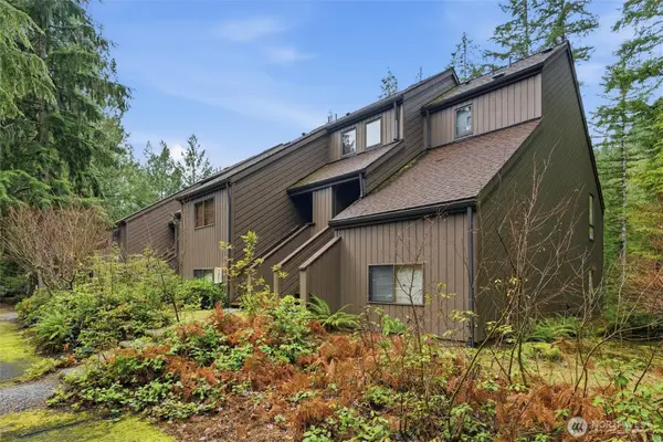 10500 Mt Baker Hwy #906, Deming, WA 98244