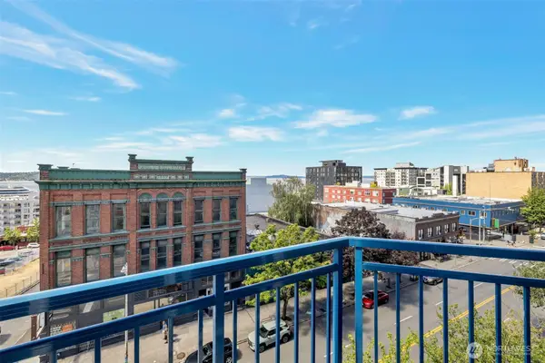 2414 1st Avenue #617, Seattle, WA 98121