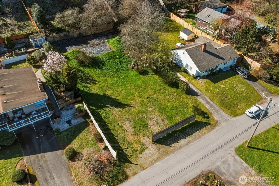 9017 3rd Avenue Sw, Seattle, WA 98106 - #3
