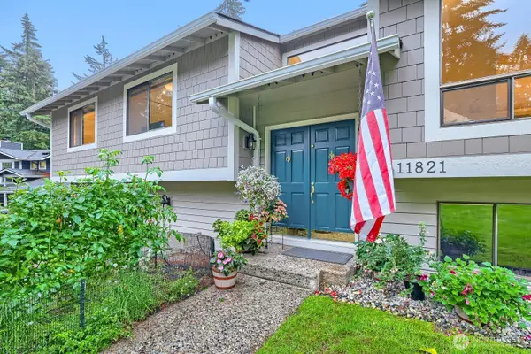 11821 NE 102nd Place, Kirkland, WA 98033