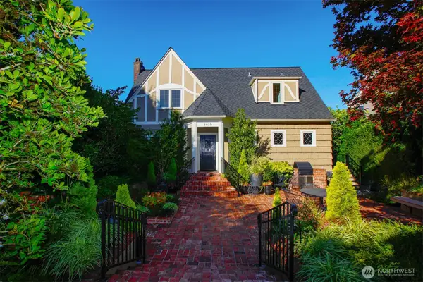 3829 43rd Avenue Ne, Seattle, WA 98105