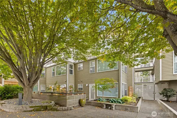 3420 Burke Avenue N #A103, Seattle, WA 98103