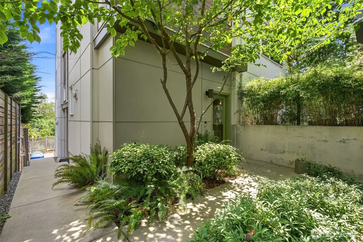 1806 25th Avenue #A, Seattle, WA 98122 - #1