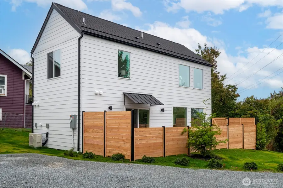 10029 14th Avenue S, Seattle, WA 98168 - #2