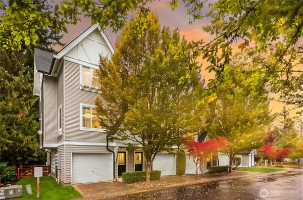 22652 NE Alder Crest Lane, Redmond, WA 98053