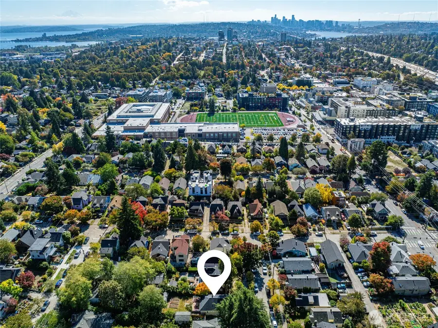 7014 Brooklyn Avenue Ne, Seattle, WA 98115 - #2