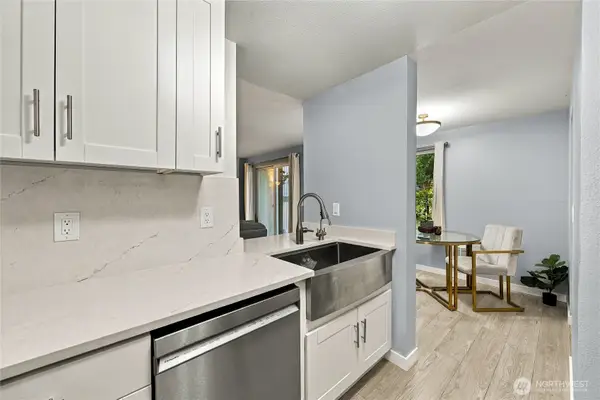 431 S 325th Place #W2, Federal Way, WA 98003