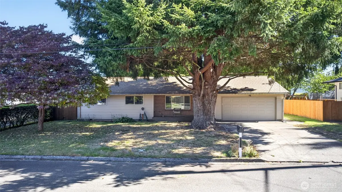 2016 J Street Ne, Auburn, WA 98002 - #1