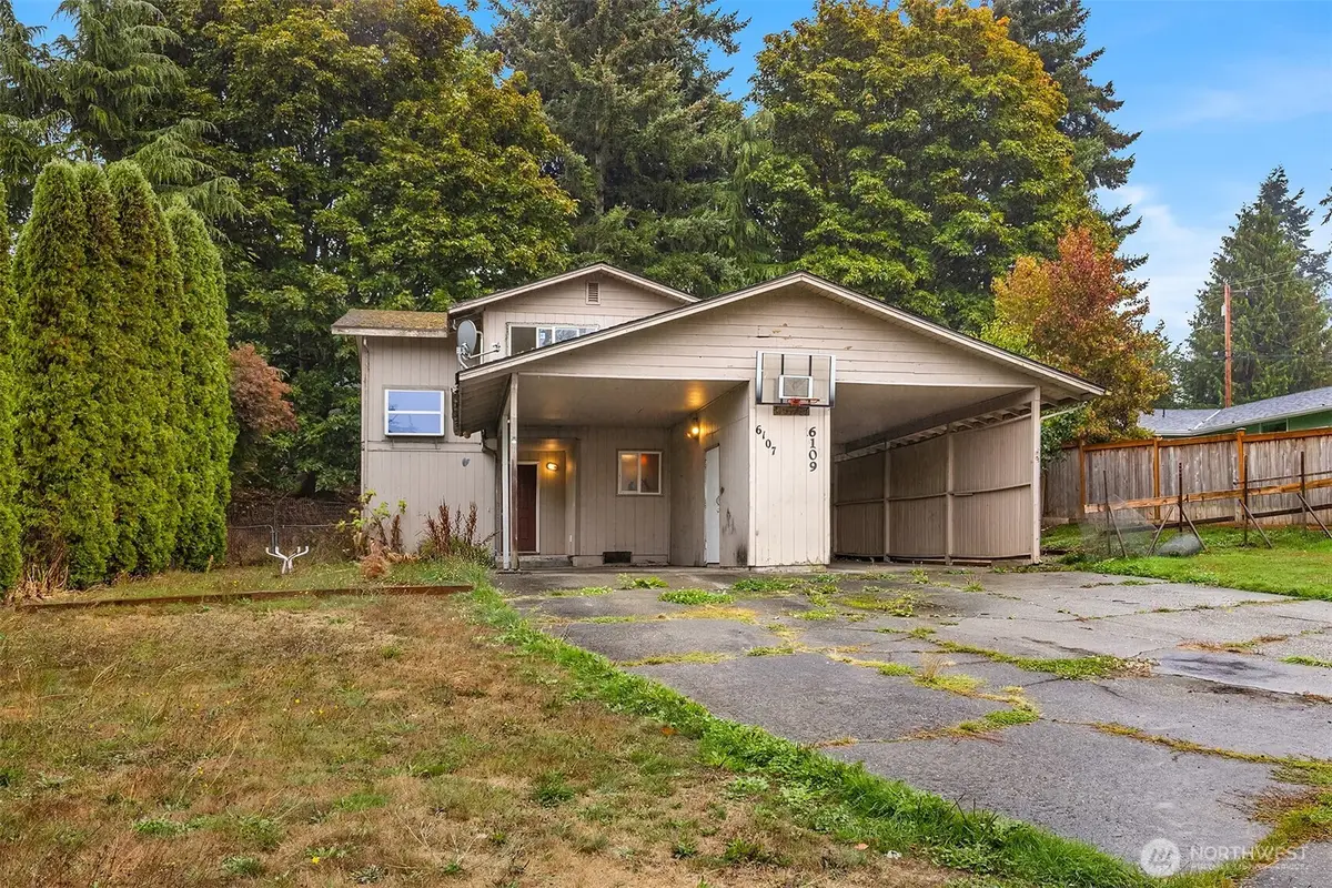 6107 Kenwood Drive, Everett, WA 98203 - #1