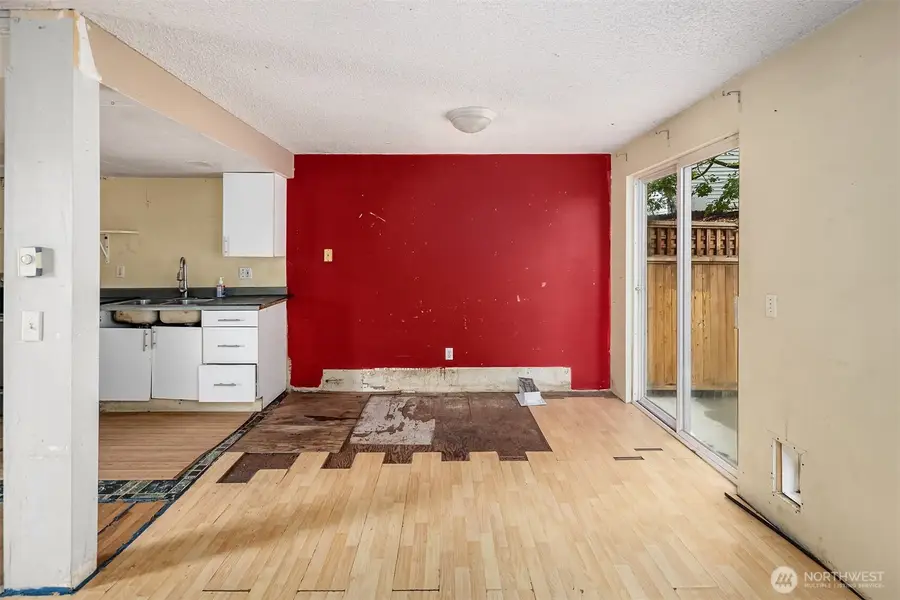 6107 Kenwood Drive, Everett, WA 98203 - #3