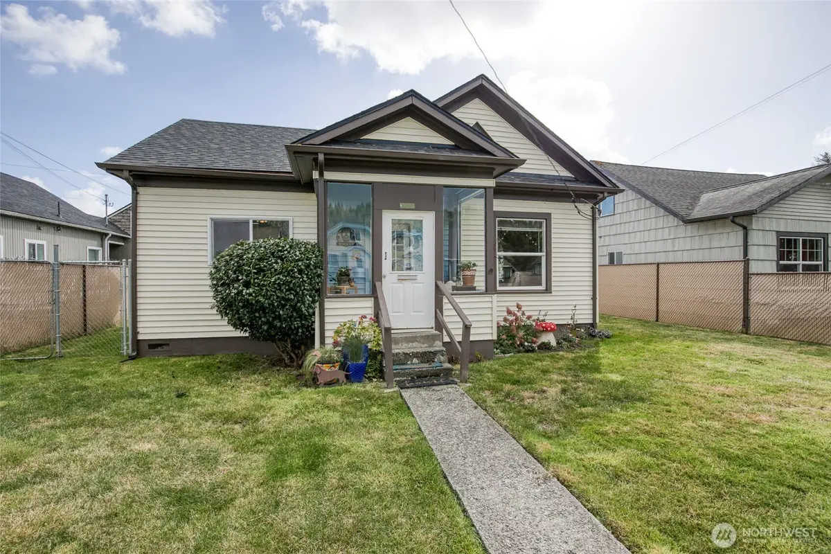 2832 Pacific Avenue, Hoquiam, WA 98550 - #1