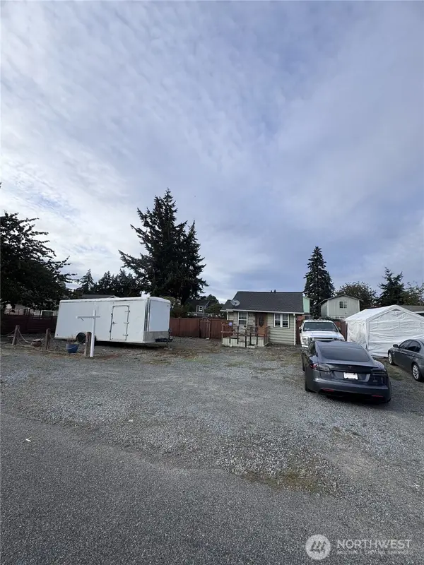 901 113th Street S, Tacoma, WA 98444