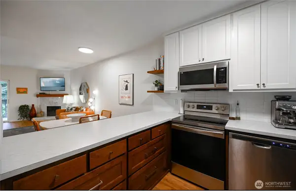 22107 66th Avenue W #7D, Mountlake Terrace, WA 98043
