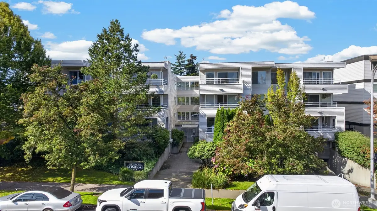 2125 California Avenue Sw #302, Seattle, WA 98116 - #1