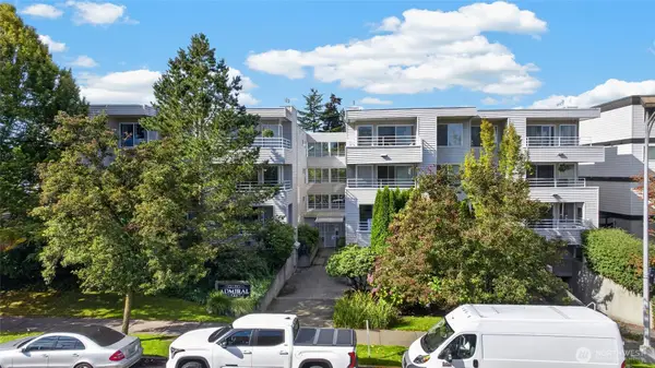 2125 California Avenue Sw #302, Seattle, WA 98116