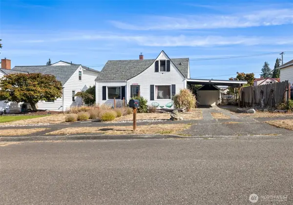 1227 E 4th Street, Port Angeles, WA 98362