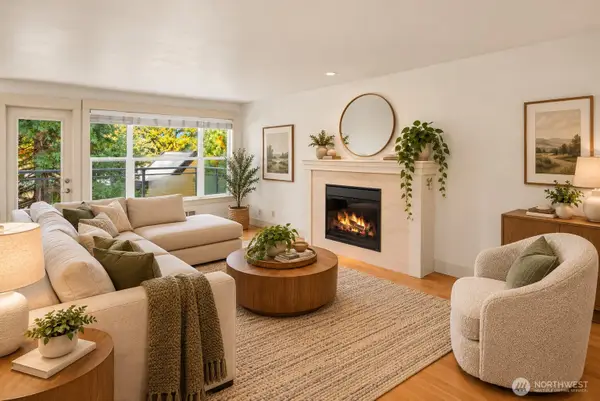 22910 90th Avenue W #D303, Edmonds, WA 98026