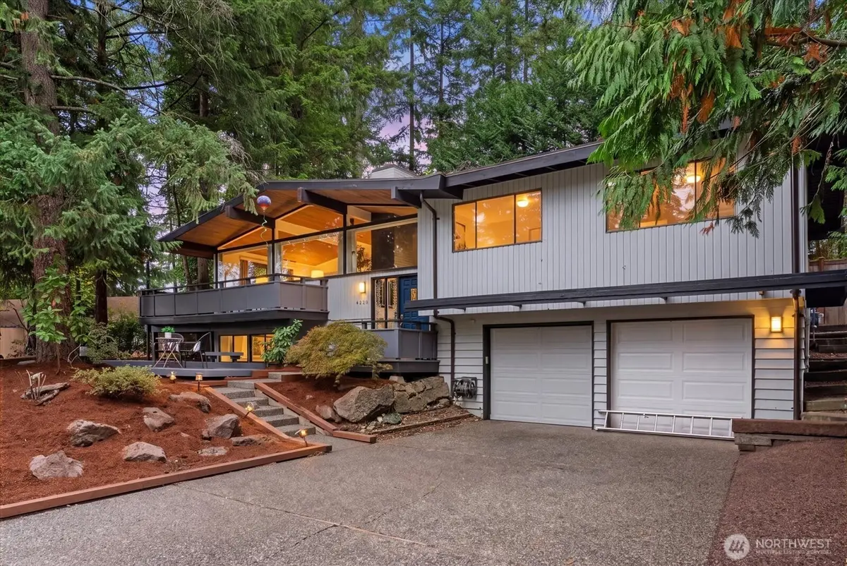 4220 159th Avenue Se, Bellevue, WA 98006 - #1