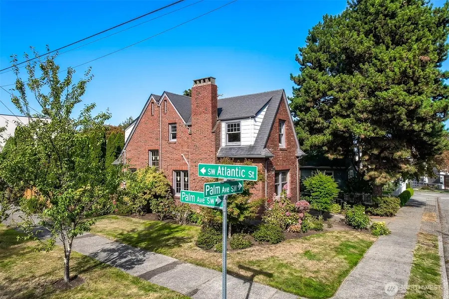 1443 Palm Avenue Sw, Seattle, WA 98116 - #2