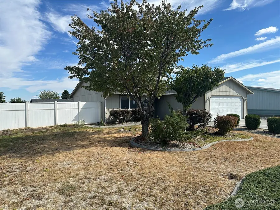 850 SE J Street, Ephrata, WA 98823 - #2
