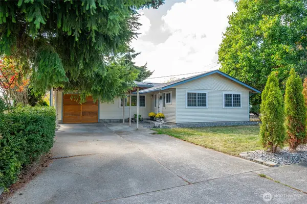 687 SW 3rd Avenue, Oak Harbor, WA 98277