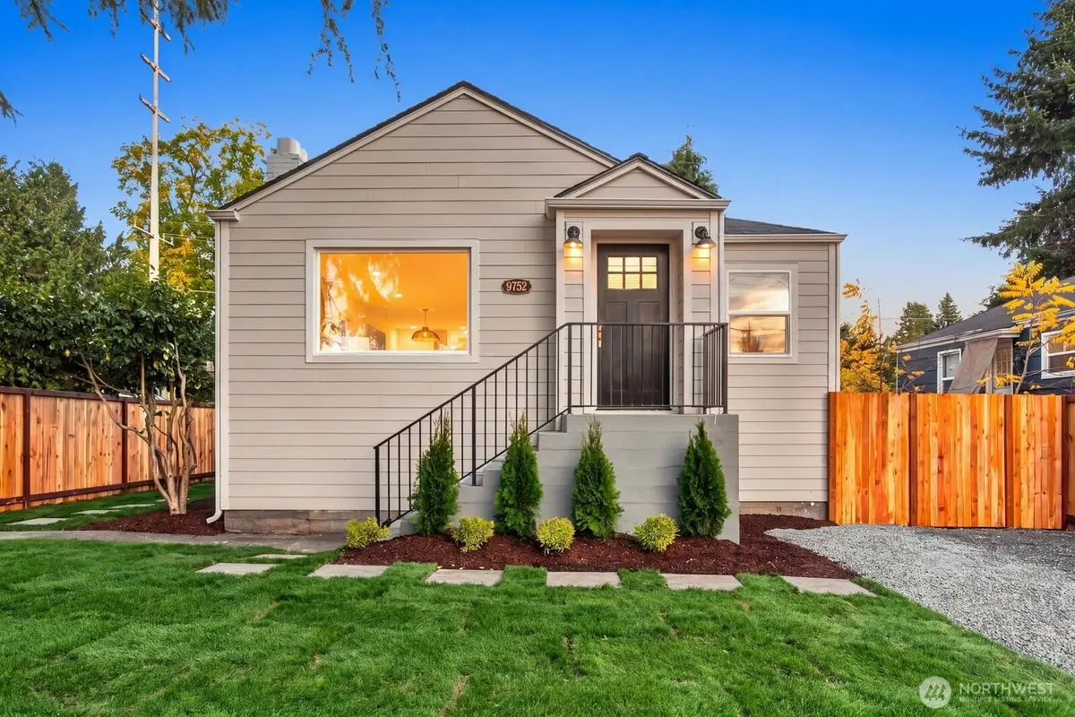 9752 Evanston Avenue N, Seattle, WA 98103 - #1
