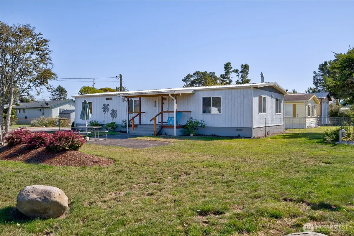 201 12th Street Ne, Long Beach, WA 98631 - #1