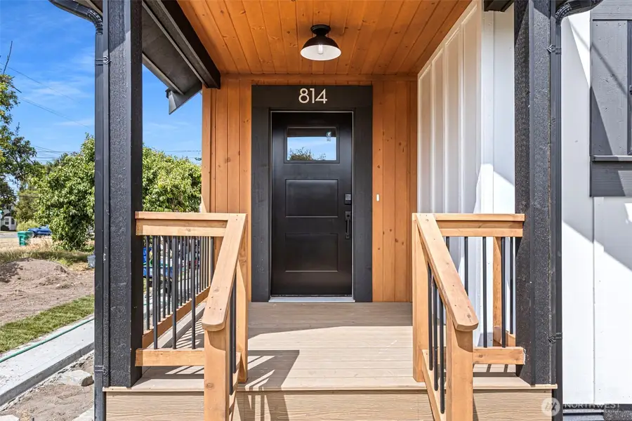 814 26th Street, Anacortes, WA 98221 - #3