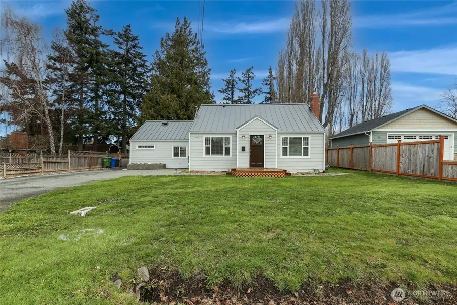 950 SE 4th Avenue, Oak Harbor, WA 98277 - #2