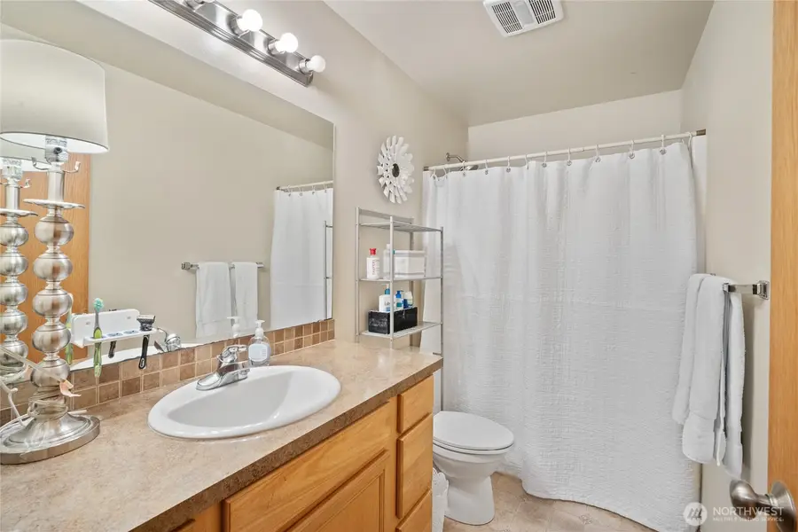 1223 Spruce Circle #B, Lynden, WA 98264 - #3