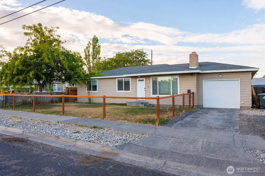 131 S Gibby Road, Moses Lake, WA 98837 - #2