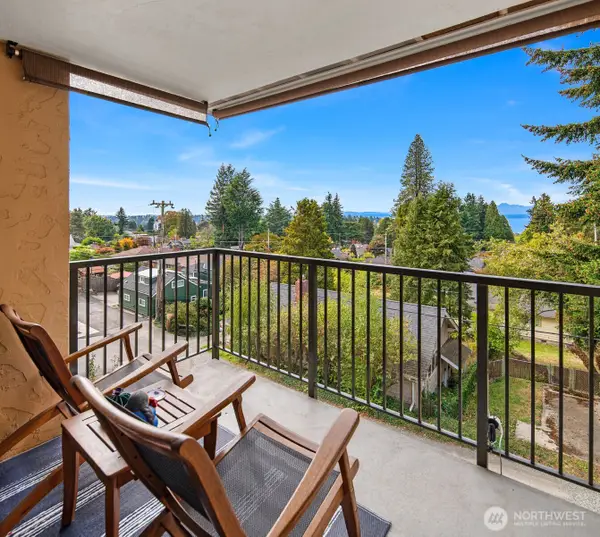 11239 Greenwood Avenue N #304, Seattle, WA 98133